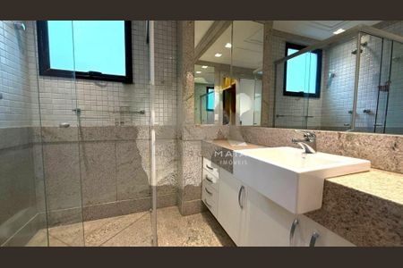 Apartamento à venda com 215m², 4 quartos e 4 vagas