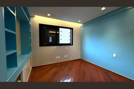 Apartamento à venda com 4 quartos, 215m² em Belvedere, Belo Horizonte