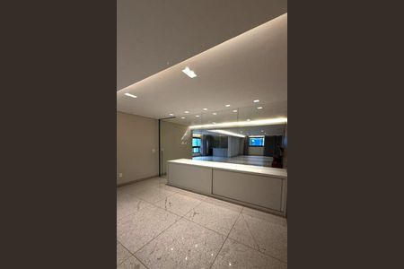 Apartamento à venda com 4 quartos, 215m² em Belvedere, Belo Horizonte