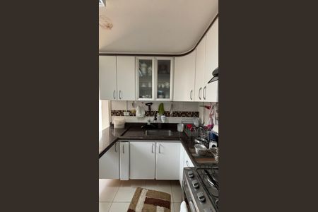 Casa à venda com 190m², 3 quartos e 4 vagas Casa à venda com 190m², 3 quartos e 4 vagasCozinha