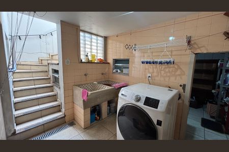 Casa à venda com 190m², 3 quartos e 4 vagas Casa à venda com 190m², 3 quartos e 4 vagasÁrea de Serviço