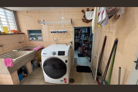 Casa à venda com 190m², 3 quartos e 4 vagas Casa à venda com 190m², 3 quartos e 4 vagasÁrea de Serviço