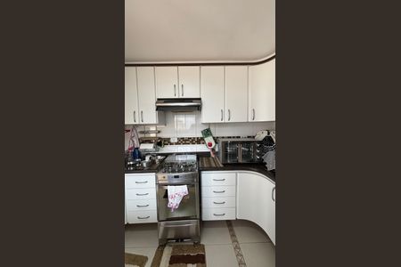 Casa à venda com 190m², 3 quartos e 4 vagas Casa à venda com 190m², 3 quartos e 4 vagasCozinha