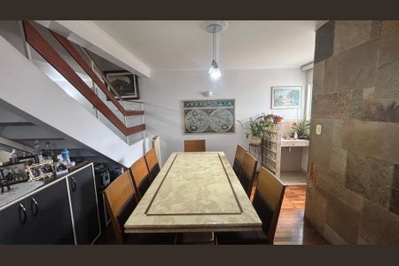 Casa à venda com 190m², 3 quartos e 4 vagas Casa à venda com 190m², 3 quartos e 4 vagasSala = Sala de Jantar