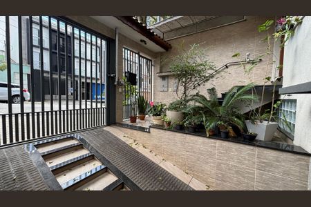 Casa à venda com 190m², 3 quartos e 4 vagas Casa à venda com 190m², 3 quartos e 4 vagasGaragem
