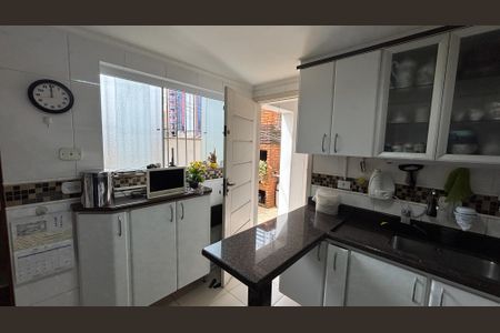 Casa à venda com 190m², 3 quartos e 4 vagas Casa à venda com 190m², 3 quartos e 4 vagasCozinha
