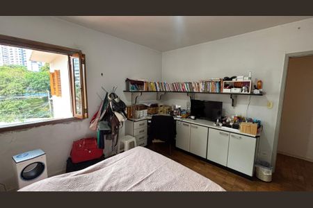 Casa à venda com 190m², 3 quartos e 4 vagas Casa à venda com 190m², 3 quartos e 4 vagasQuarto 1