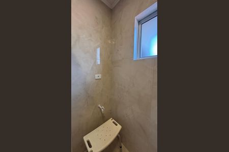 Casa à venda com 190m², 3 quartos e 4 vagas Casa à venda com 190m², 3 quartos e 4 vagasBanheiro