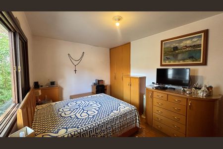 Casa à venda com 190m², 3 quartos e 4 vagas Casa à venda com 190m², 3 quartos e 4 vagasSuite