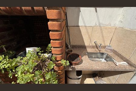 Casa à venda com 190m², 3 quartos e 4 vagas Casa à venda com 190m², 3 quartos e 4 vagasChurrasqueira