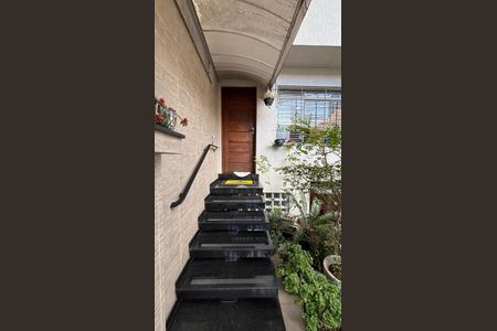 Casa à venda com 190m², 3 quartos e 4 vagas Casa à venda com 190m², 3 quartos e 4 vagasQuintal
