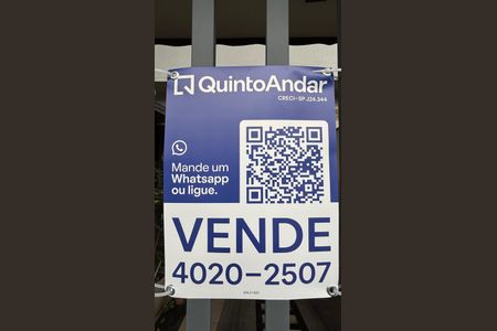 Casa à venda com 190m², 3 quartos e 4 vagas Casa à venda com 190m², 3 quartos e 4 vagasFachada