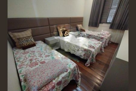 Casa à venda com 5 quartos, 377m² em São Bento, Belo Horizonte