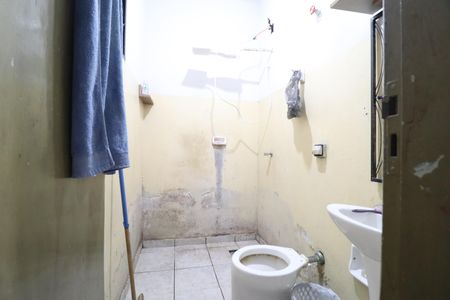 Casa para alugar com 360m², 2 quartos e 3 vagasBanheiro do Quarto 2