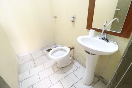 Casa para alugar com 360m², 2 quartos e 3 vagasBanheiro Social