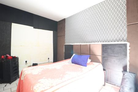 Quarto 1 de casa para alugar com 2 quartos, 360m² em Saraiva, Uberlândia
