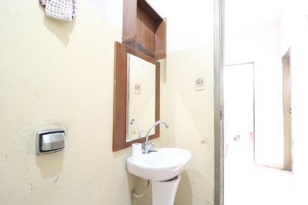 Casa para alugar com 360m², 2 quartos e 3 vagasBanheiro Social