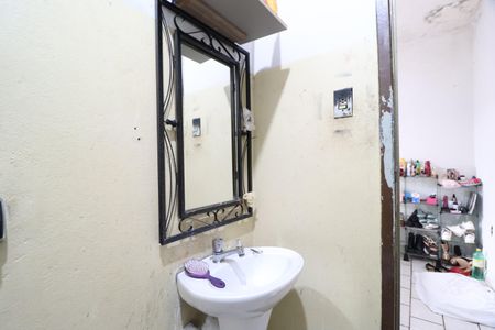 Casa para alugar com 360m², 2 quartos e 3 vagasBanheiro do Quarto 2