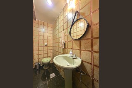 Apartamento à venda com 204m², 4 quartos e 4 vagas Apartamento à venda com 204m², 4 quartos e 4 vagasLavabo