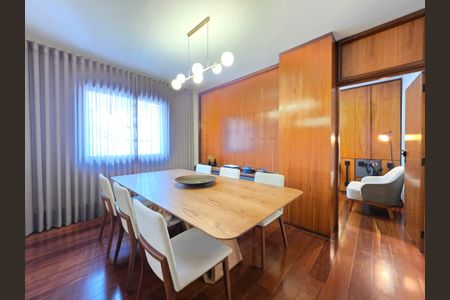 Apartamento à venda com 204m², 4 quartos e 4 vagas Apartamento à venda com 204m², 4 quartos e 4 vagasSala 2