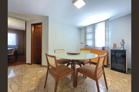 Apartamento à venda com 204m², 4 quartos e 4 vagas Apartamento à venda com 204m², 4 quartos e 4 vagasCopa