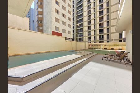 Apartamento à venda com 204m², 4 quartos e 4 vagas Apartamento à venda com 204m², 4 quartos e 4 vagasPiscina