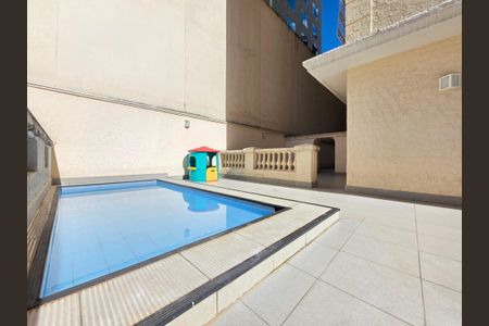 Apartamento à venda com 204m², 4 quartos e 4 vagas Apartamento à venda com 204m², 4 quartos e 4 vagasPiscina infantil e playground