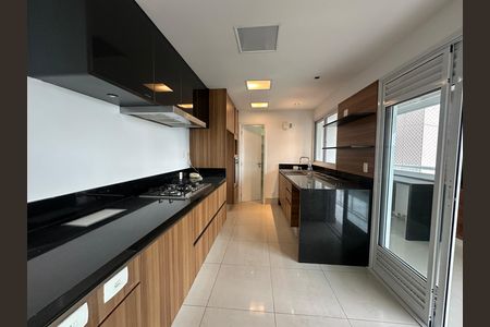 Apartamento à venda com 196m², 3 quartos e 3 vagasCozinha