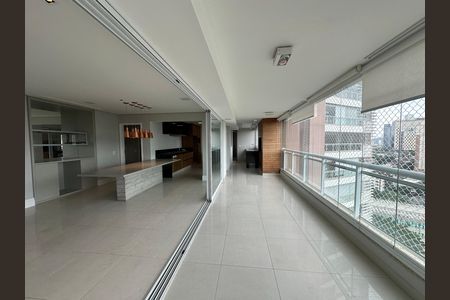 Apartamento à venda com 196m², 3 quartos e 3 vagasVaranda da Sala