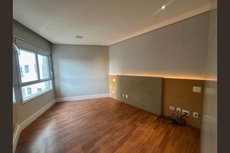 Apartamento à venda com 196m², 3 quartos e 3 vagasSuíte 1