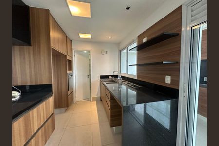 Apartamento à venda com 196m², 3 quartos e 3 vagasCozinha