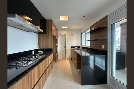 Apartamento à venda com 196m², 3 quartos e 3 vagasCozinha