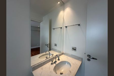 Apartamento à venda com 196m², 3 quartos e 3 vagasBanheiro da Suíte 3