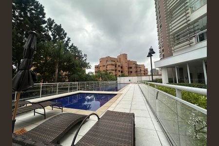 Apartamento à venda com 196m², 3 quartos e 3 vagasÁrea comum - Piscina