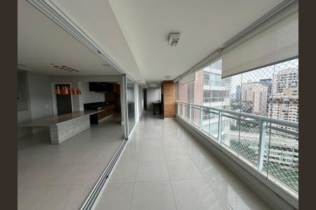 Apartamento à venda com 196m², 3 quartos e 3 vagasVaranda da Sala