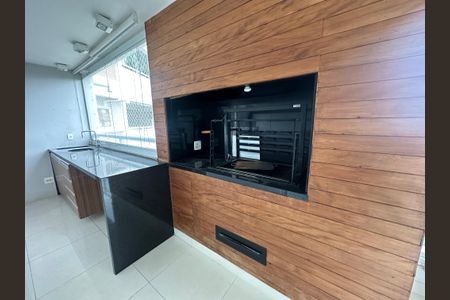 Apartamento à venda com 196m², 3 quartos e 3 vagasChurrasqueira