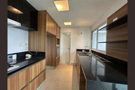 Apartamento à venda com 196m², 3 quartos e 3 vagasCozinha