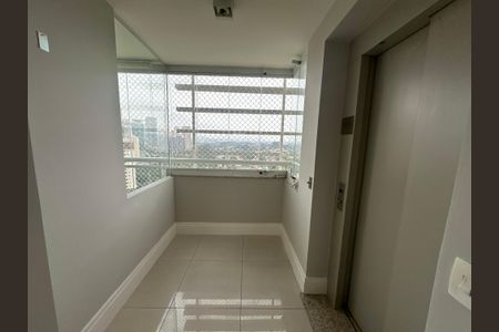 Apartamento à venda com 196m², 3 quartos e 3 vagasHall de entrada