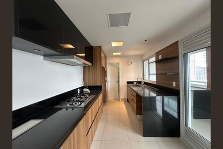 Apartamento à venda com 196m², 3 quartos e 3 vagasCozinha
