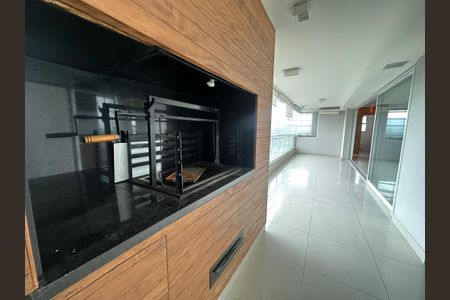Apartamento à venda com 196m², 3 quartos e 3 vagasChurrasqueira