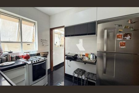 Apartamento à venda com 3 quartos, 110m² em Santo Antônio, Belo Horizonte