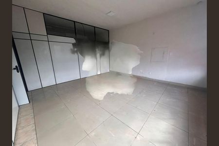 Casa à venda com 280m², 4 quartos e 4 vagas