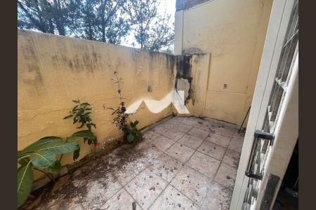 Casa à venda com 280m², 4 quartos e 4 vagas