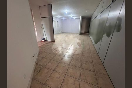 Casa à venda com 280m², 4 quartos e 4 vagas
