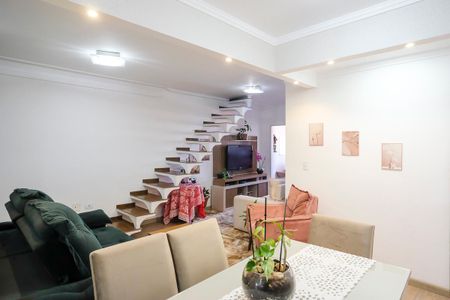 Apartamento para alugar com 85m², 2 quartos e 1 vagaSala
