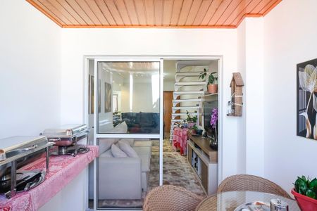Apartamento para alugar com 85m², 2 quartos e 1 vagaVaranda da sala