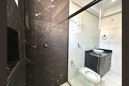 Casa para alugar com 335m², 3 quartos e 4 vagasBanheiro suíte 