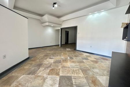 Casa para alugar com 335m², 3 quartos e 4 vagasSala
