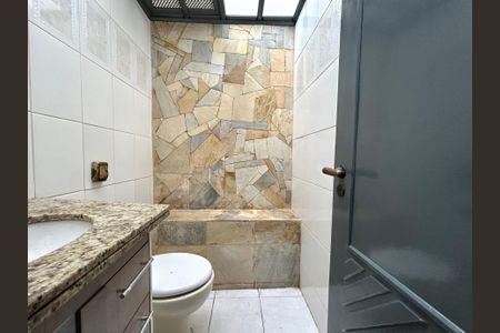 Casa para alugar com 335m², 3 quartos e 4 vagasLavabo 