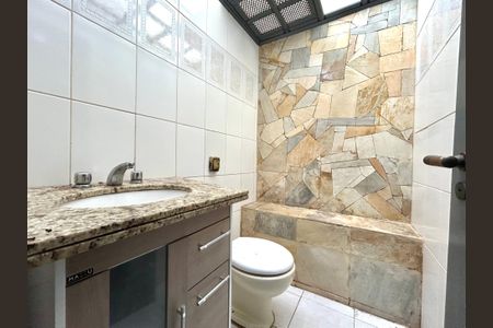 Casa para alugar com 335m², 3 quartos e 4 vagasLavabo 